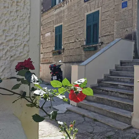 Deluxe Tramonto 4* Сплит