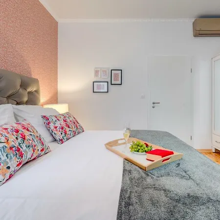 Deluxe Tramonto 4* Сплит