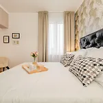 Deluxe Tramonto בית הארחה ספליט