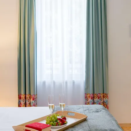 Gostinjska kuća Deluxe Tramonto 4*