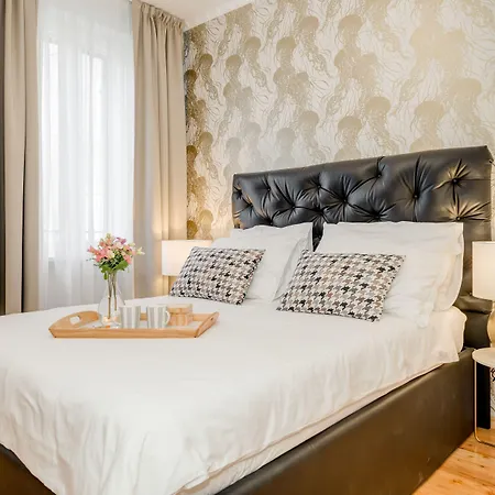 Deluxe Tramonto 4* Split