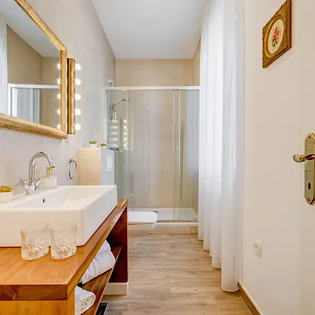 Deluxe Tramonto 4* Split