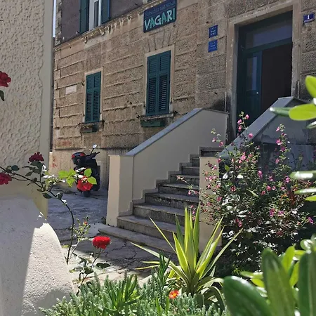 Deluxe Tramonto Guest house 4*